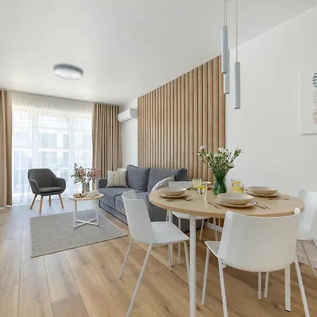 Sunday Klimatyzowany Z Parkingiem I Balkonem Oraz By Renters