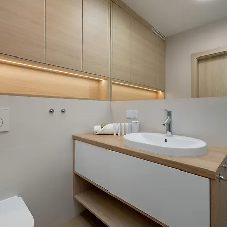 Appartement Sunday Klimatyzowany Z Parkingiem I Balkonem Oraz By Renters *