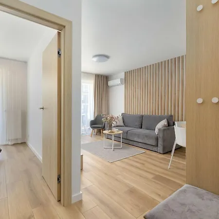 Sunday Klimatyzowany Z Parkingiem I Balkonem Oraz By Renters Appartement